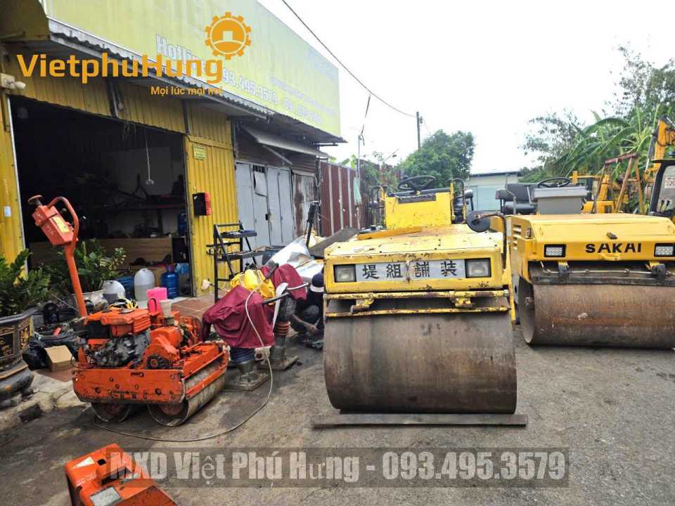 Cho thuê xe lu 4 tấn 1 cầu